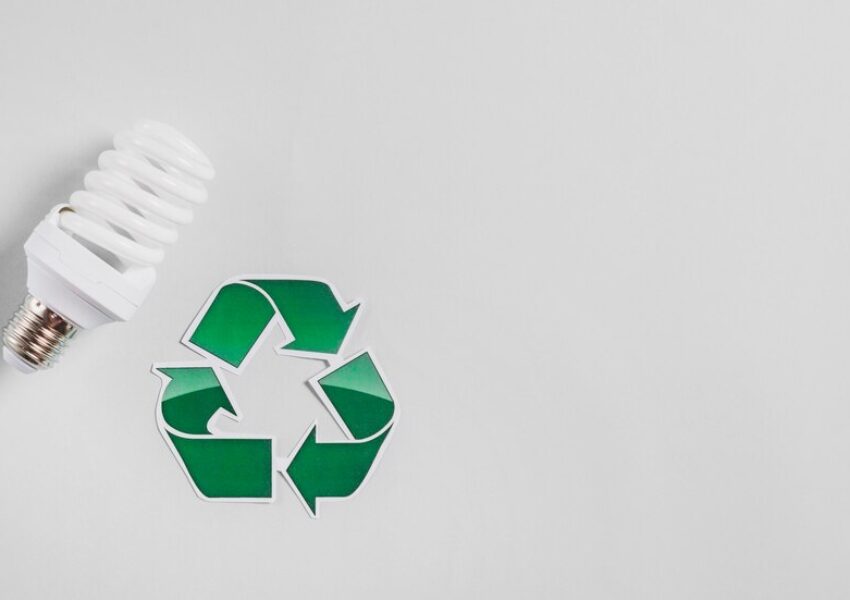 compact-fluorescent-light-bulb-recycle-icon-white-backdrop_23-2147817236