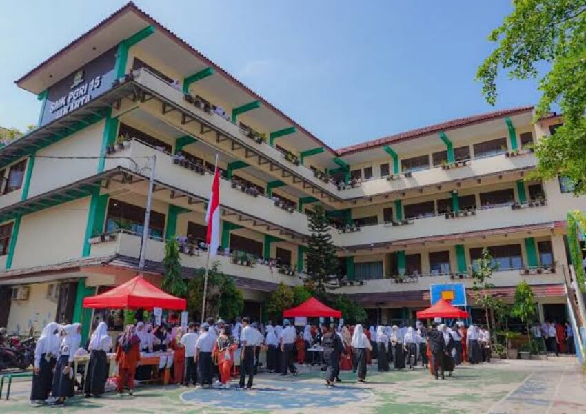 Salah satu sekolah swasta gratis, SMKS PGRI 15 Jakarta