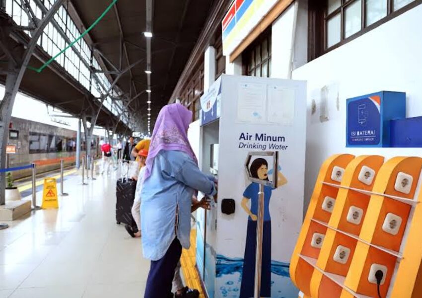 Air Minum isi ulang KAI