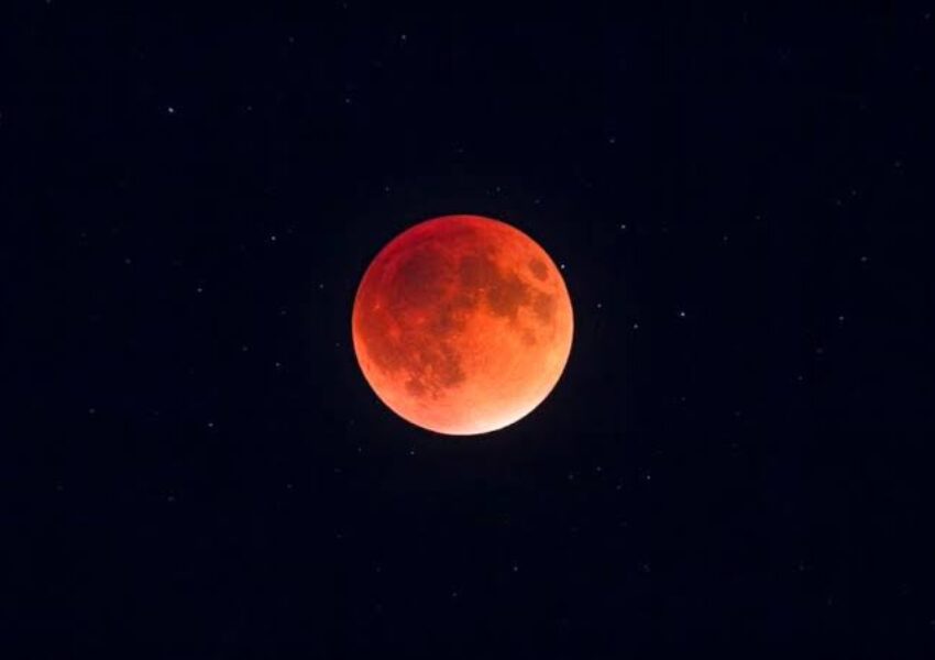 Fenomena Blood Moon