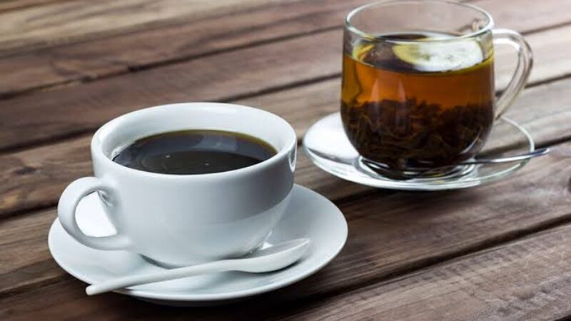Kopi panas dan teh panas (Getty Images)