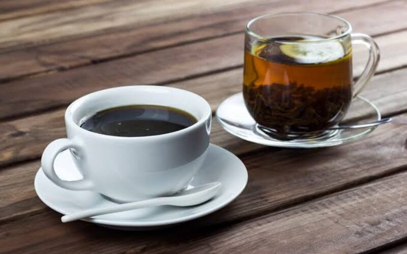 Kopi panas dan teh panas (Getty Images)