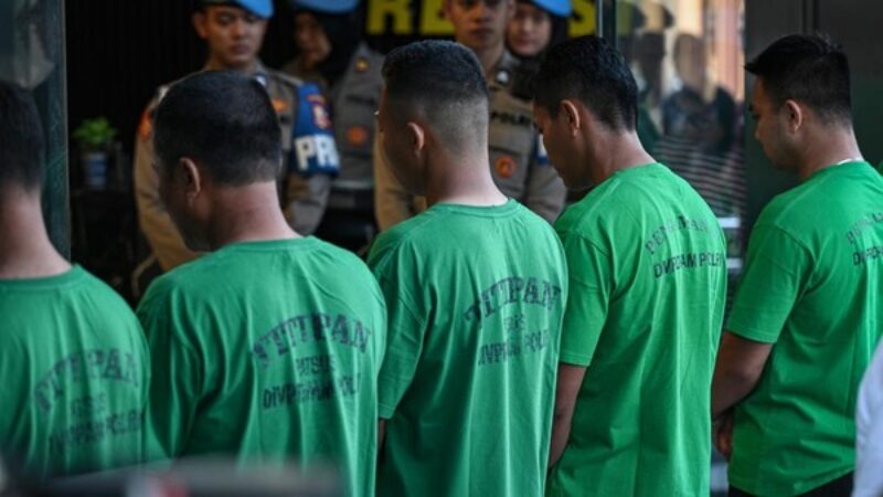 Tujuh anggota Brimob pelindas driver ojol, Affan Kurniawan (ANTARA FOTO-FAUZAN)