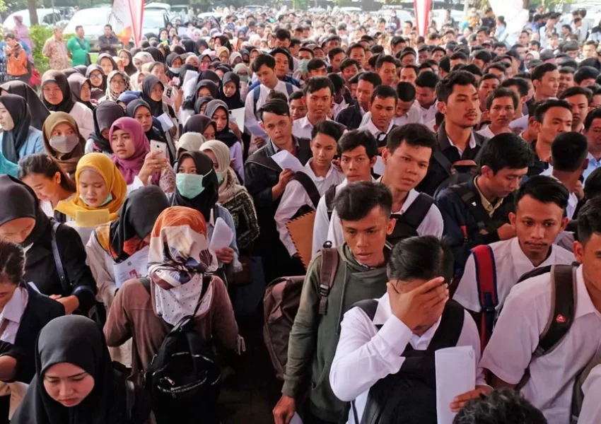 Job-Fair-Cilegon_Doni-KurniawanBanten-Raya_Banten-Raya