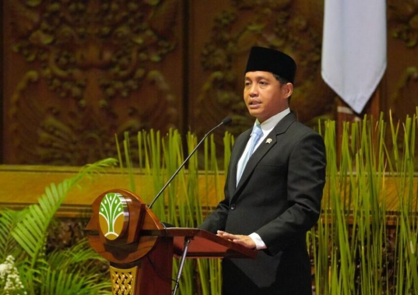 Menhut Raja Juli