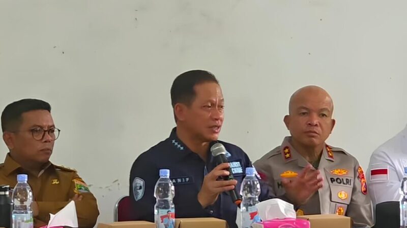 menteri Hanif Faisol