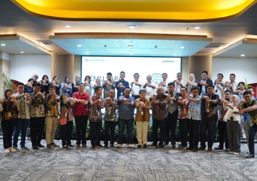 United-Tractors-Hadirkan-Program-HARMONIKA-sebagai-Ruang-Bertumbuh-bagi-Talenta-Difabel-1-1080x675
