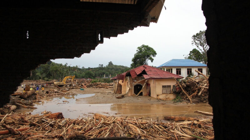 Bencana Sumatra. Dok Antara Foto-Yudi Manar