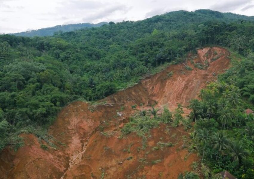 Longsor di Cisarua Bandung Barat (dok Istockphoto:Mr Saryanto