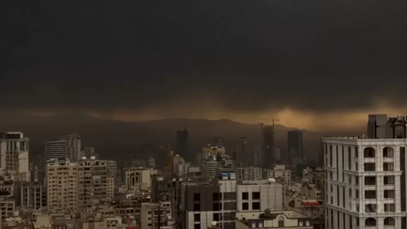 Iran diselimuti awan Hitam