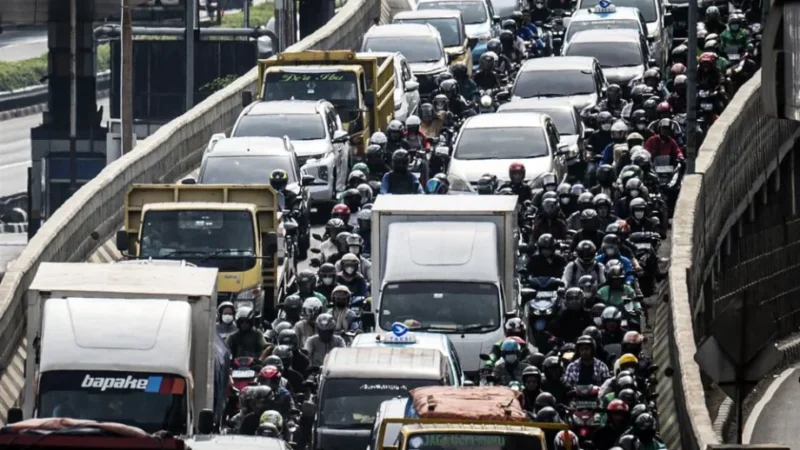 Ilustrasi Kendaraan Bermotor di Jakarta. (ANTARA FOTO:Aprillio Akbar:aww)