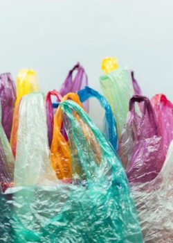 Ilustrasi Plastik sekali pakai