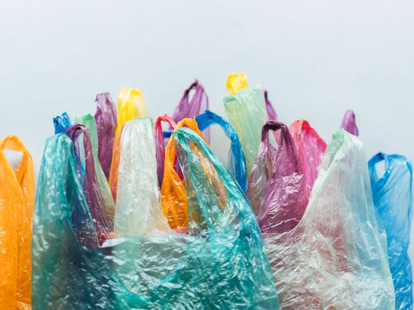 Ilustrasi Plastik sekali pakai