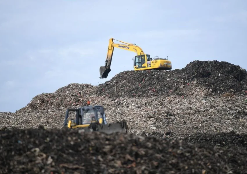 Sampah Bantargebang (ANTARA FOTO:Akbar Nugroho Gumay:YU)