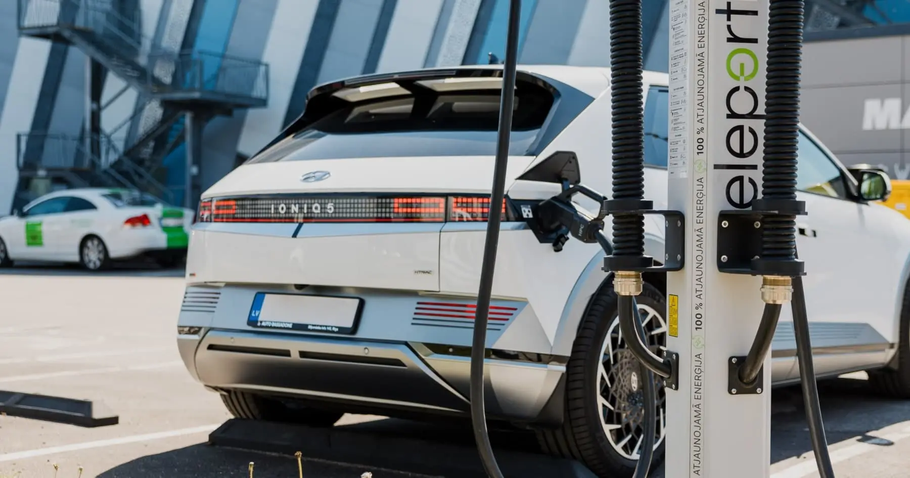 Ilustrasi IONIQ