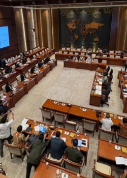 Menkomdigi bersama DPR