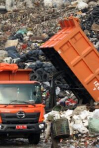 ilustrasi sampah DKI