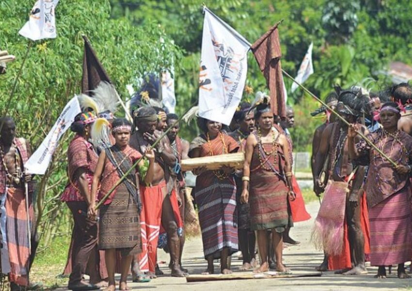 Ilustrasi Masyarakat Adat