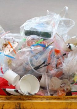 Ilustrasi Sampah Plastik