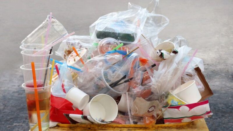 Ilustrasi Sampah Plastik