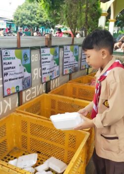 Ilustrasi pilah sampah oleh pelajar (dok Bina Ilmu)