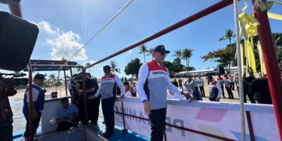 Komut Moc Iriawan saat peluncuran Kapal Pembersih Laut