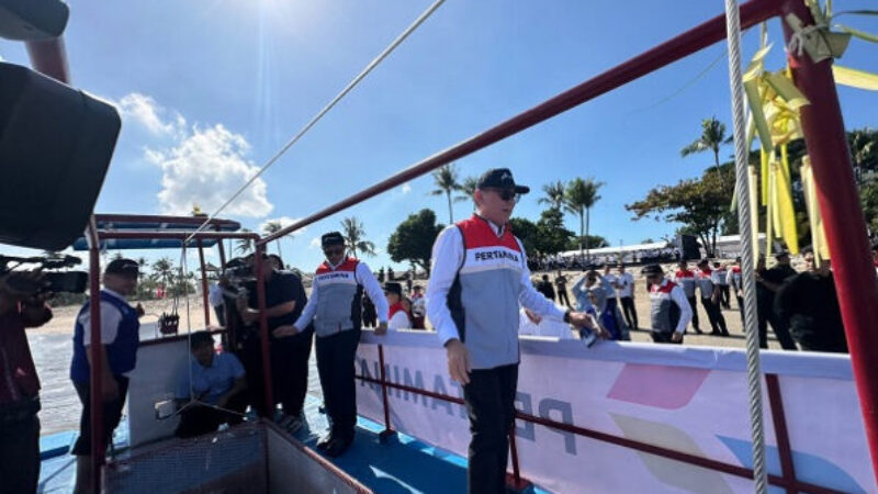 Komut Moc Iriawan saat peluncuran Kapal Pembersih Laut