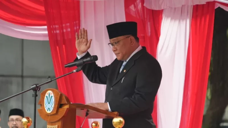 Menteri LH Jumhur Hidayat