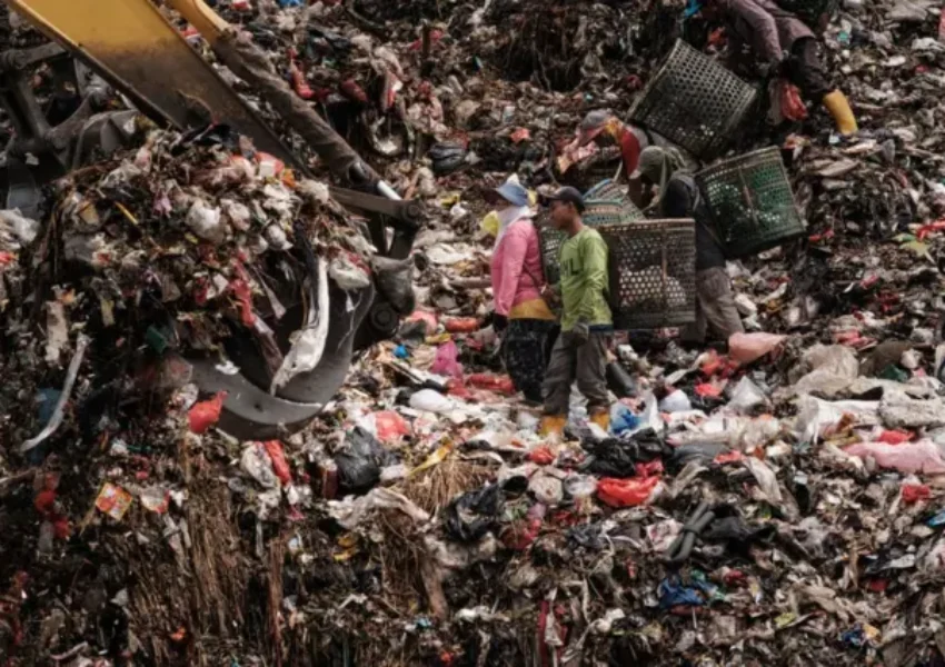 Sampah di Bantargebang (dok BBC)