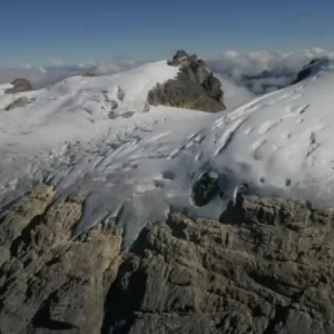 Es Abadi di puncak Jaya