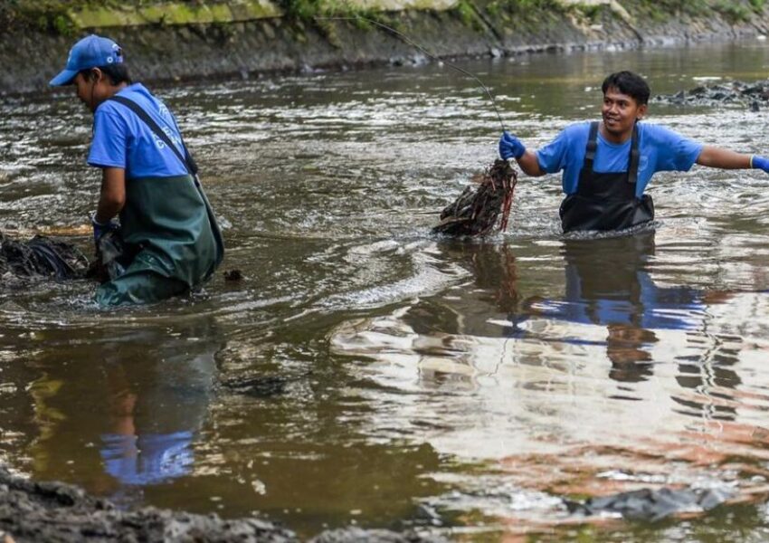 Ilustrasi Sungai (ANTARA FOTO_RAISAN AL FARISI)