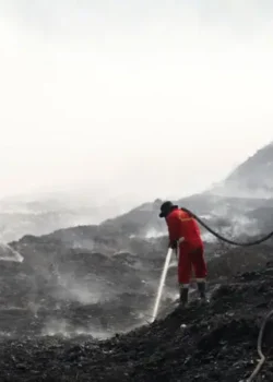 Kebakaran TPA Jatiwaringin (dok BNPB)