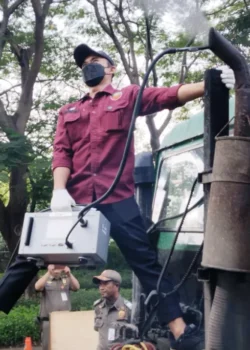 Uji Emisi Truk (dok Pemkot Jakarta Utara)