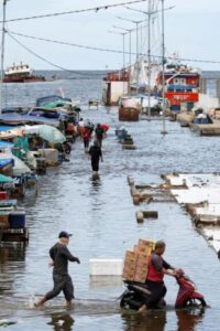 kenaikan muka air laut (Reuters_Willy Kurniawan)