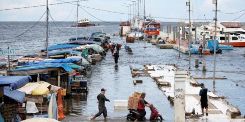 kenaikan muka air laut (Reuters_Willy Kurniawan)