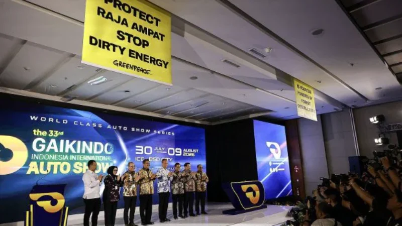 Aksi Damai Greenpeace di GIASS 2026