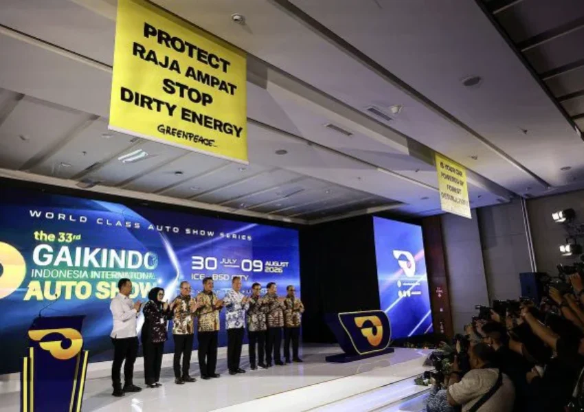Aksi Damai Greenpeace di GIASS 2026