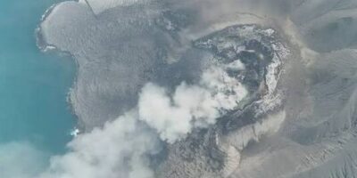 Abu Vulkanik Krakatau