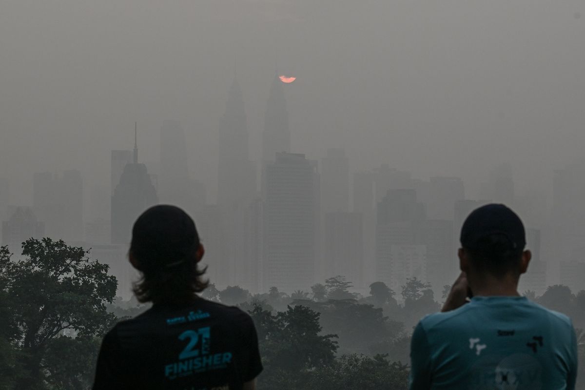 Kabut Asap : AFP_Jam Sta Rosa